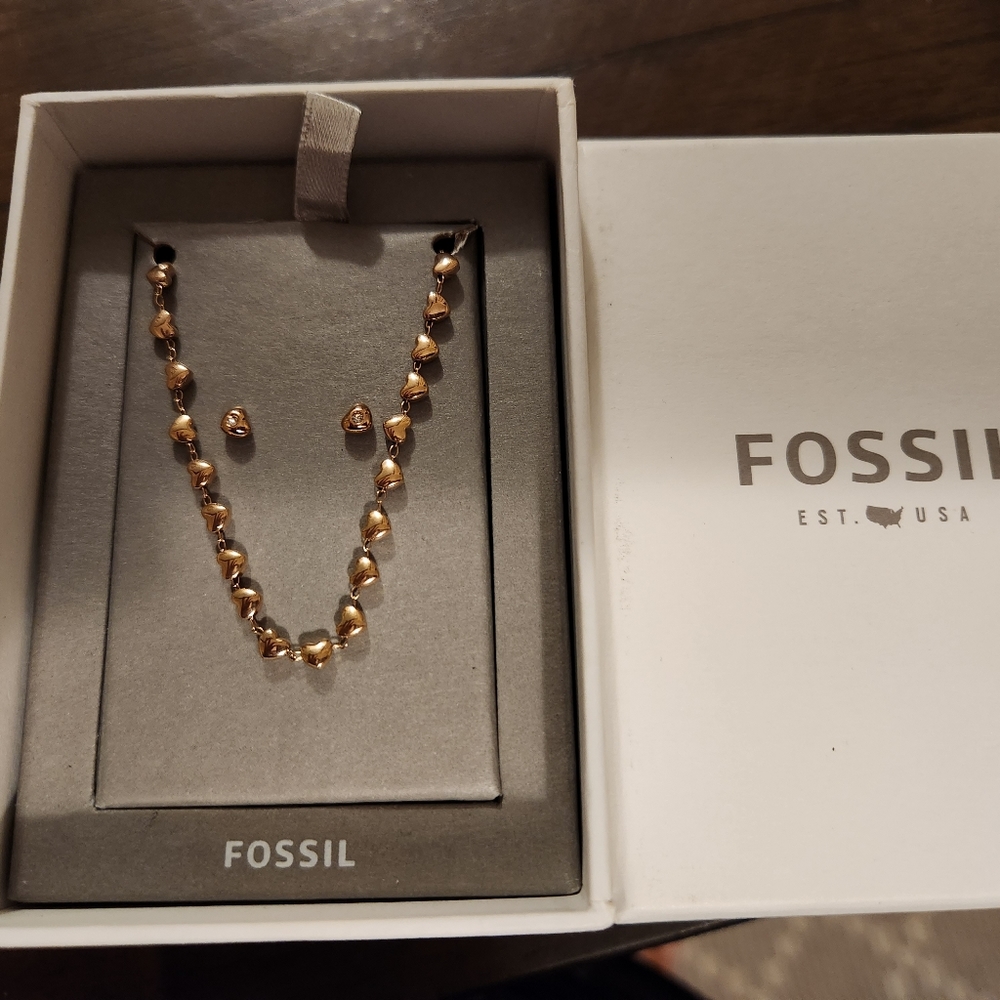 Woman's necklace and earrings set - Picture 1 of 3